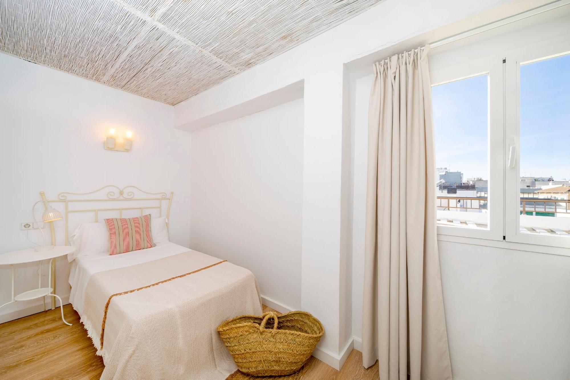 Can Beia Hostal Boutique (Adults Only) Sant Antoni de Portmany Стая снимка