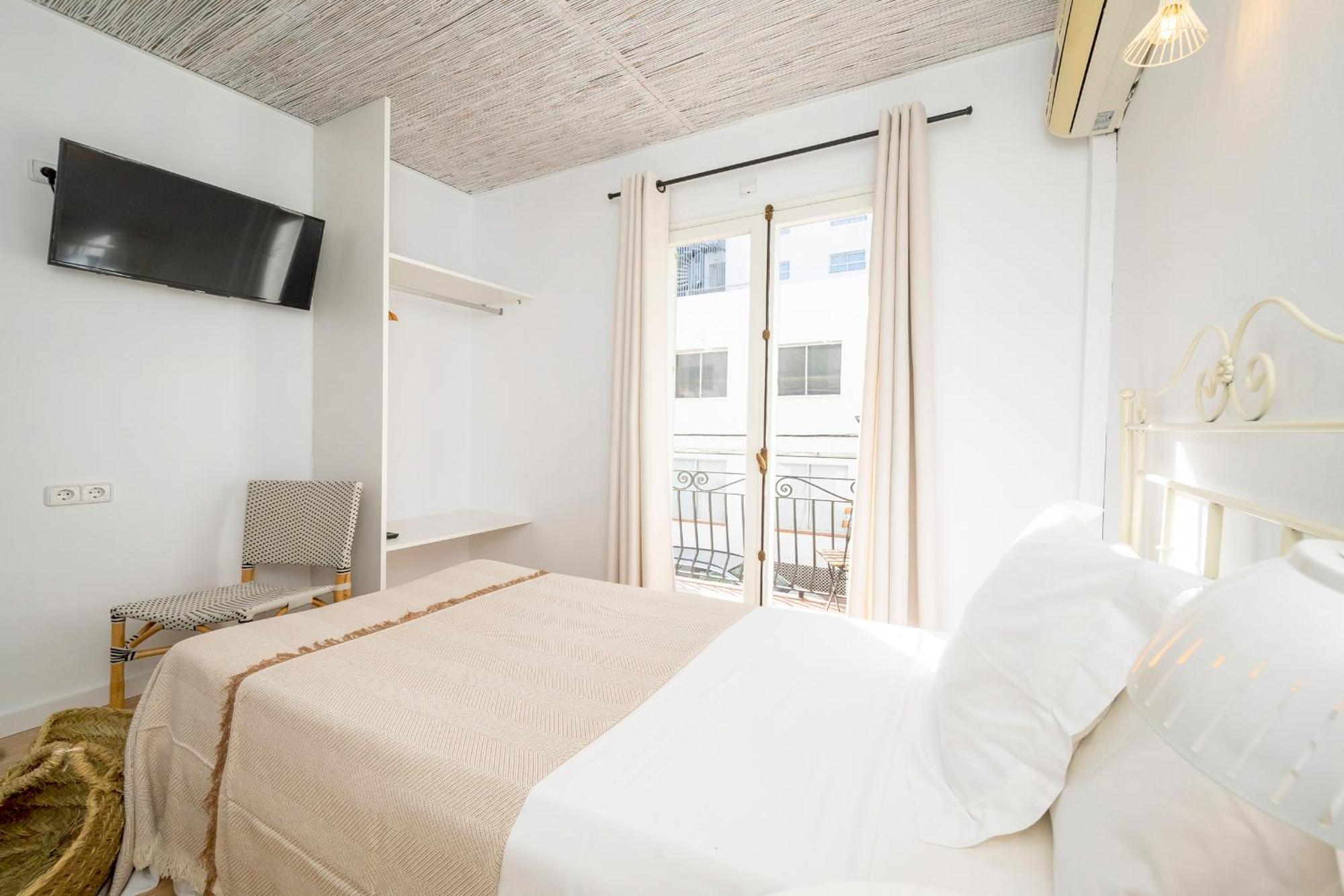 Can Beia Hostal Boutique (Adults Only) Sant Antoni de Portmany Стая снимка