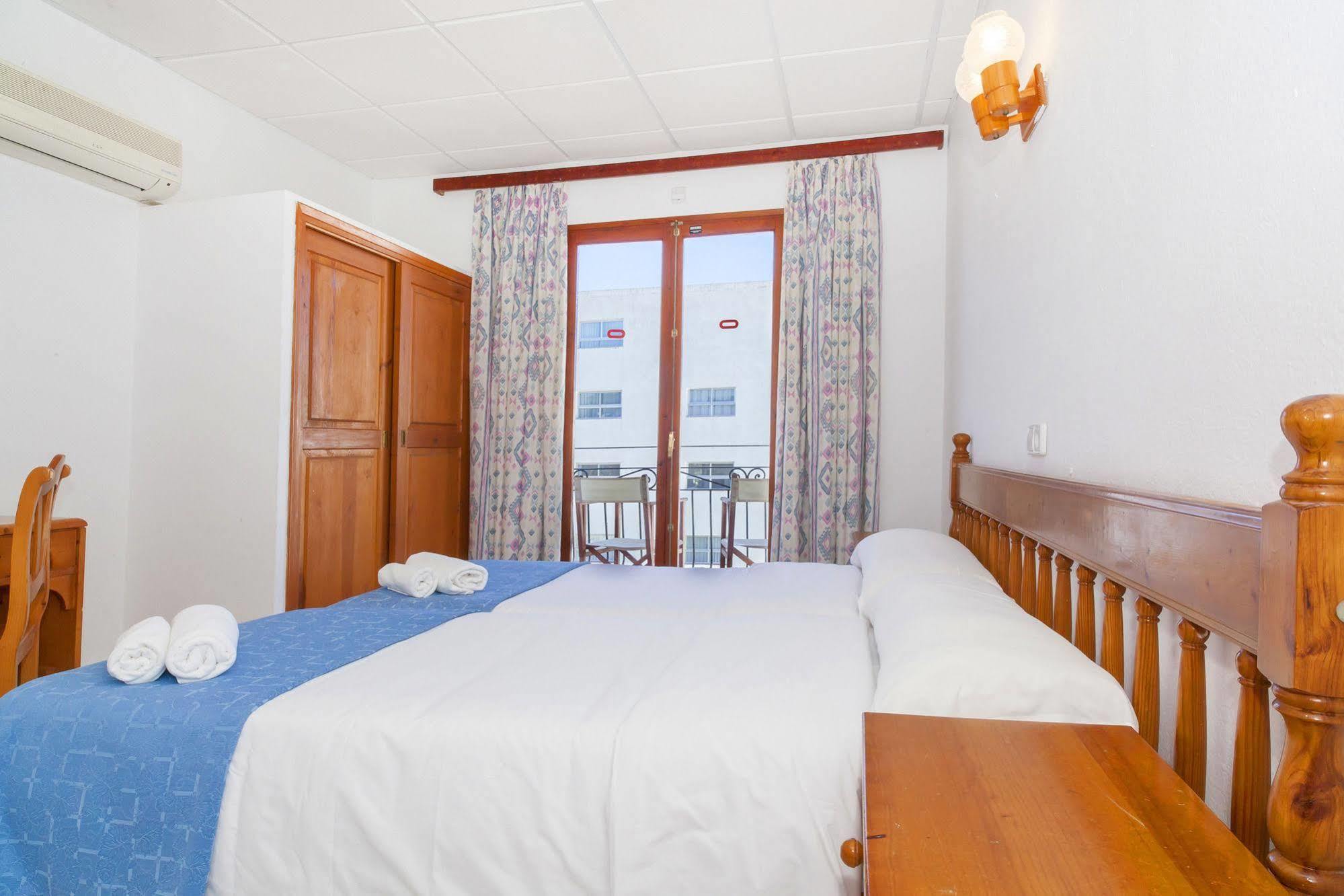 Can Beia Hostal Boutique (Adults Only) Sant Antoni de Portmany Екстериор снимка