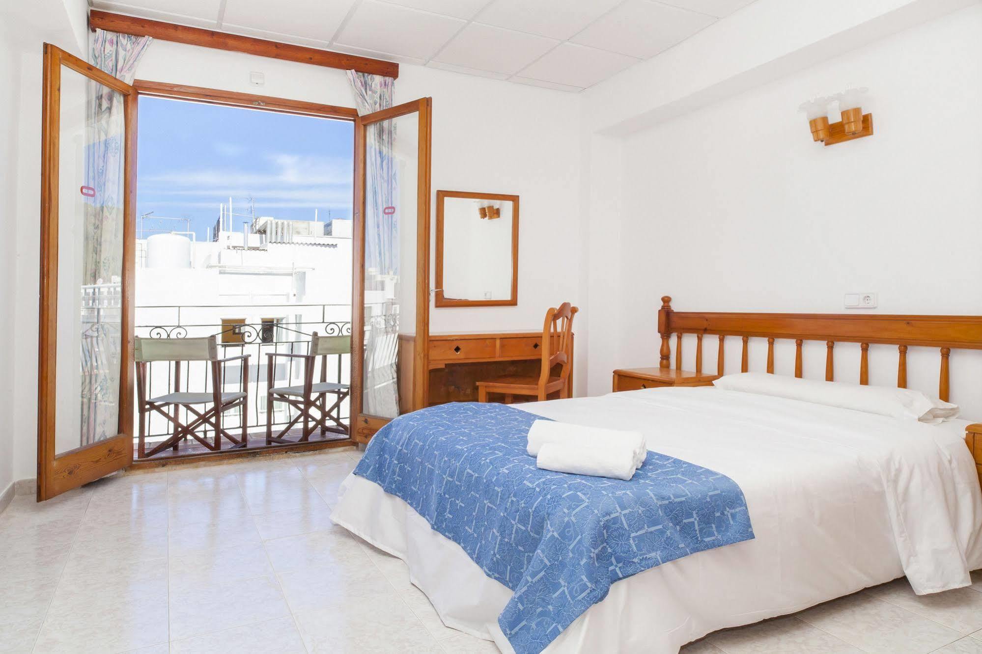 Can Beia Hostal Boutique (Adults Only) Sant Antoni de Portmany Екстериор снимка