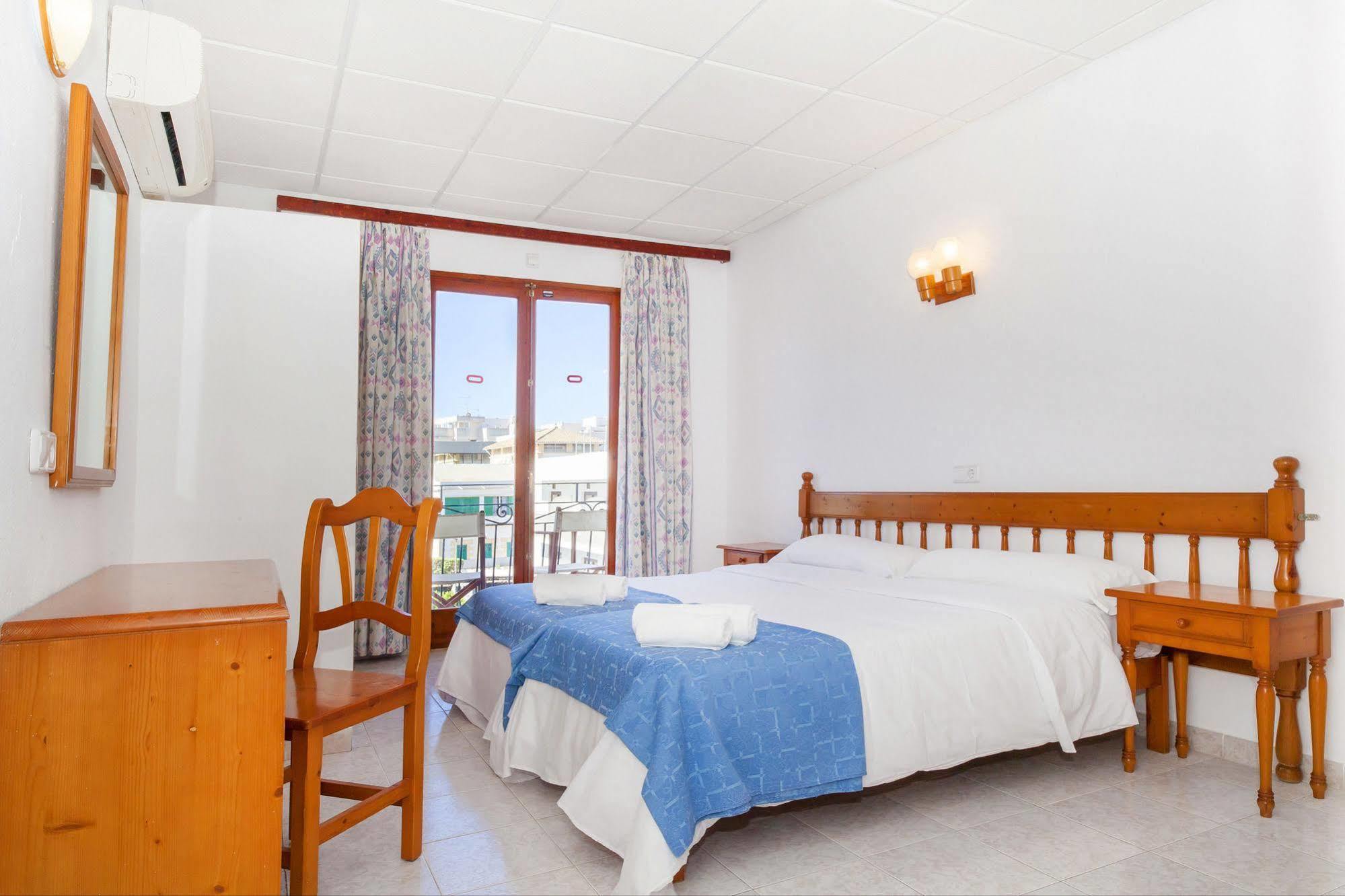 Can Beia Hostal Boutique (Adults Only) Sant Antoni de Portmany Екстериор снимка