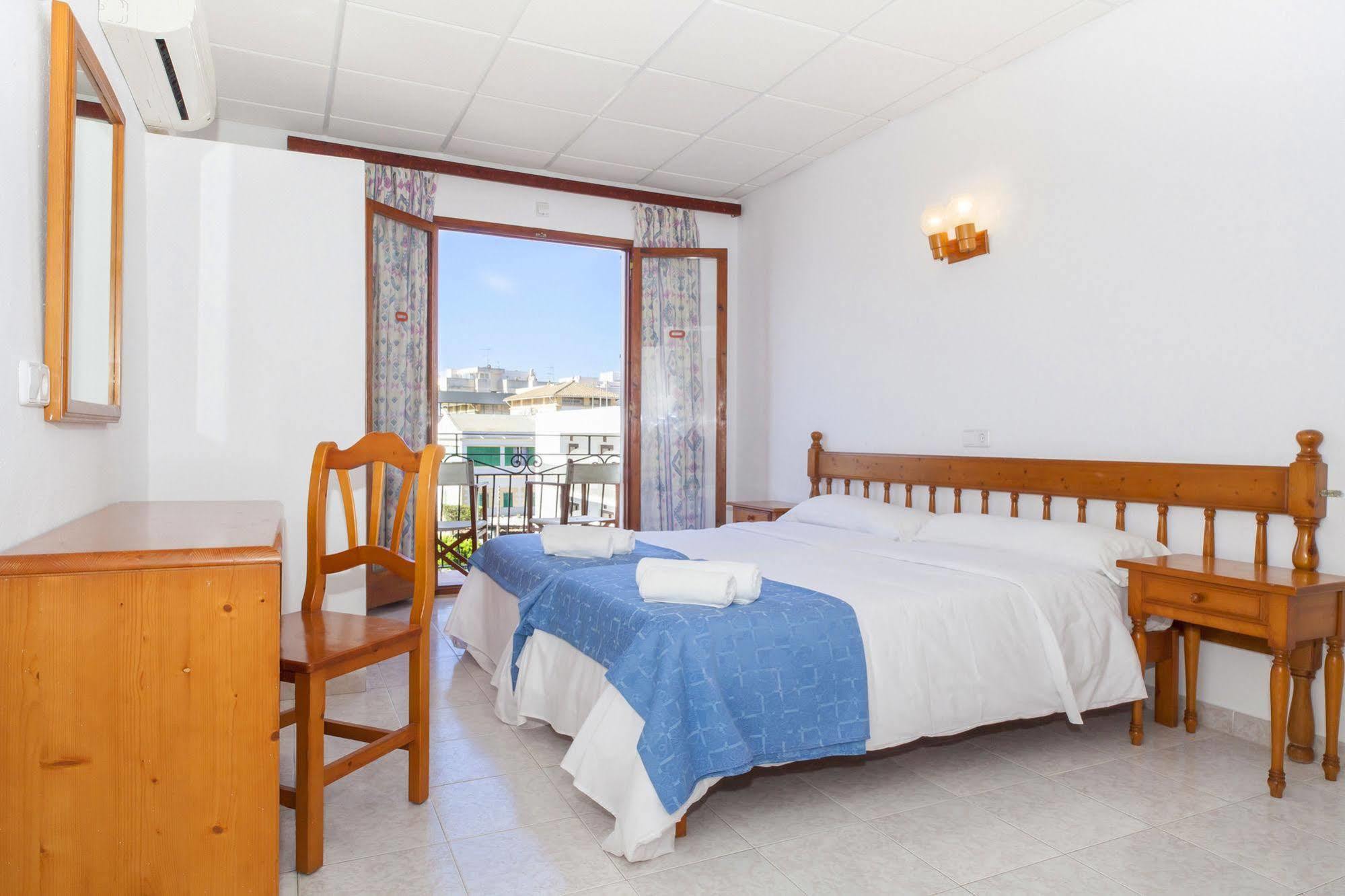 Can Beia Hostal Boutique (Adults Only) Sant Antoni de Portmany Екстериор снимка