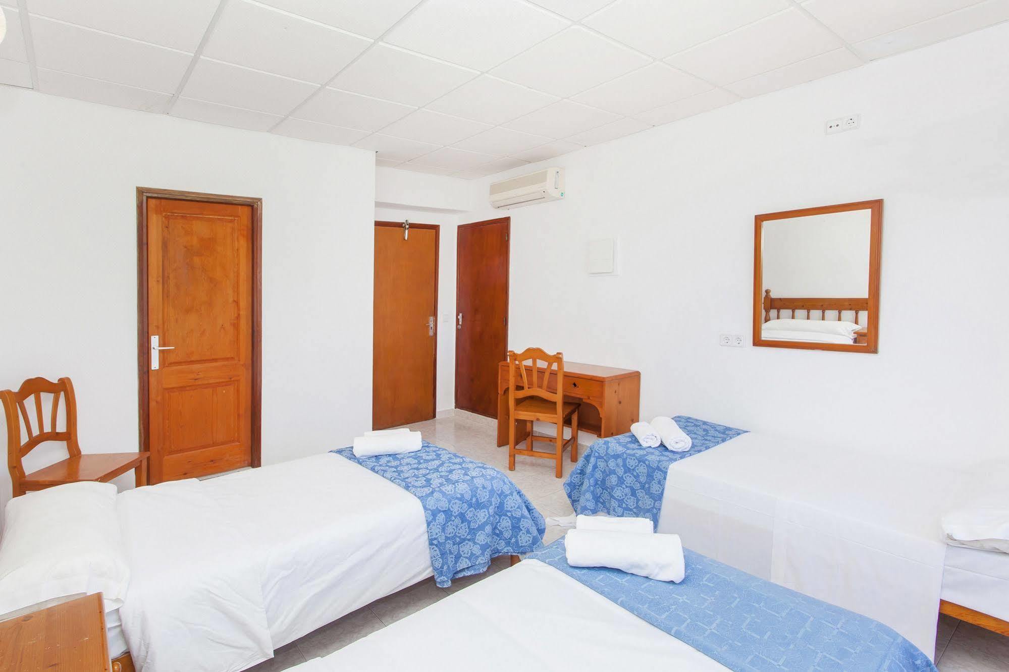 Can Beia Hostal Boutique (Adults Only) Sant Antoni de Portmany Екстериор снимка
